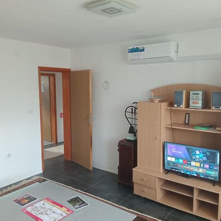 Guesthouse Behar Hotonj Exteriér fotografie