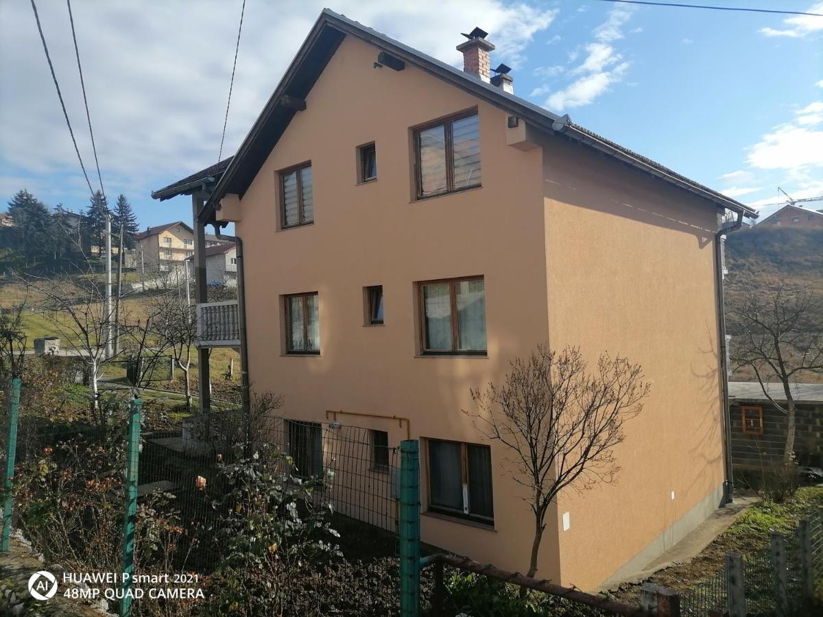 Guesthouse Behar Hotonj Exteriér fotografie