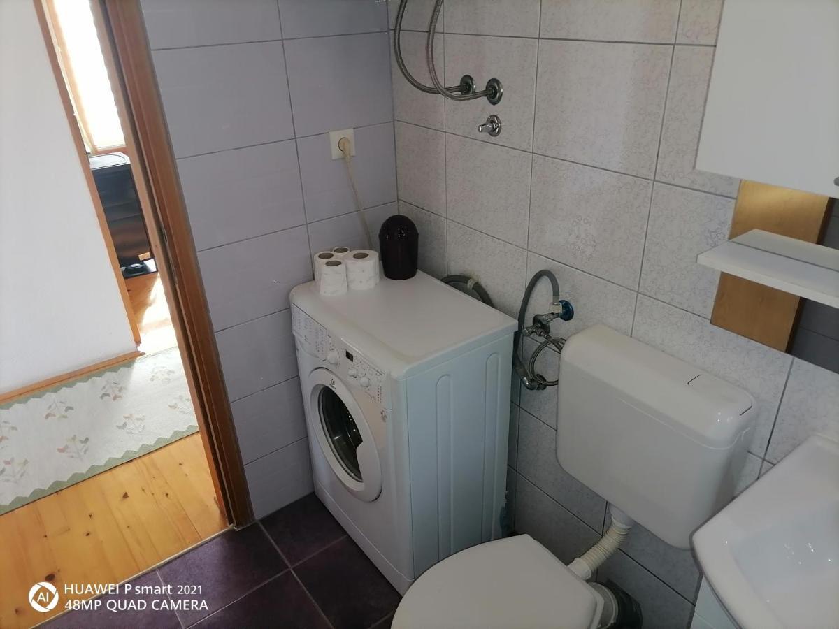 Guesthouse Behar Hotonj Exteriér fotografie