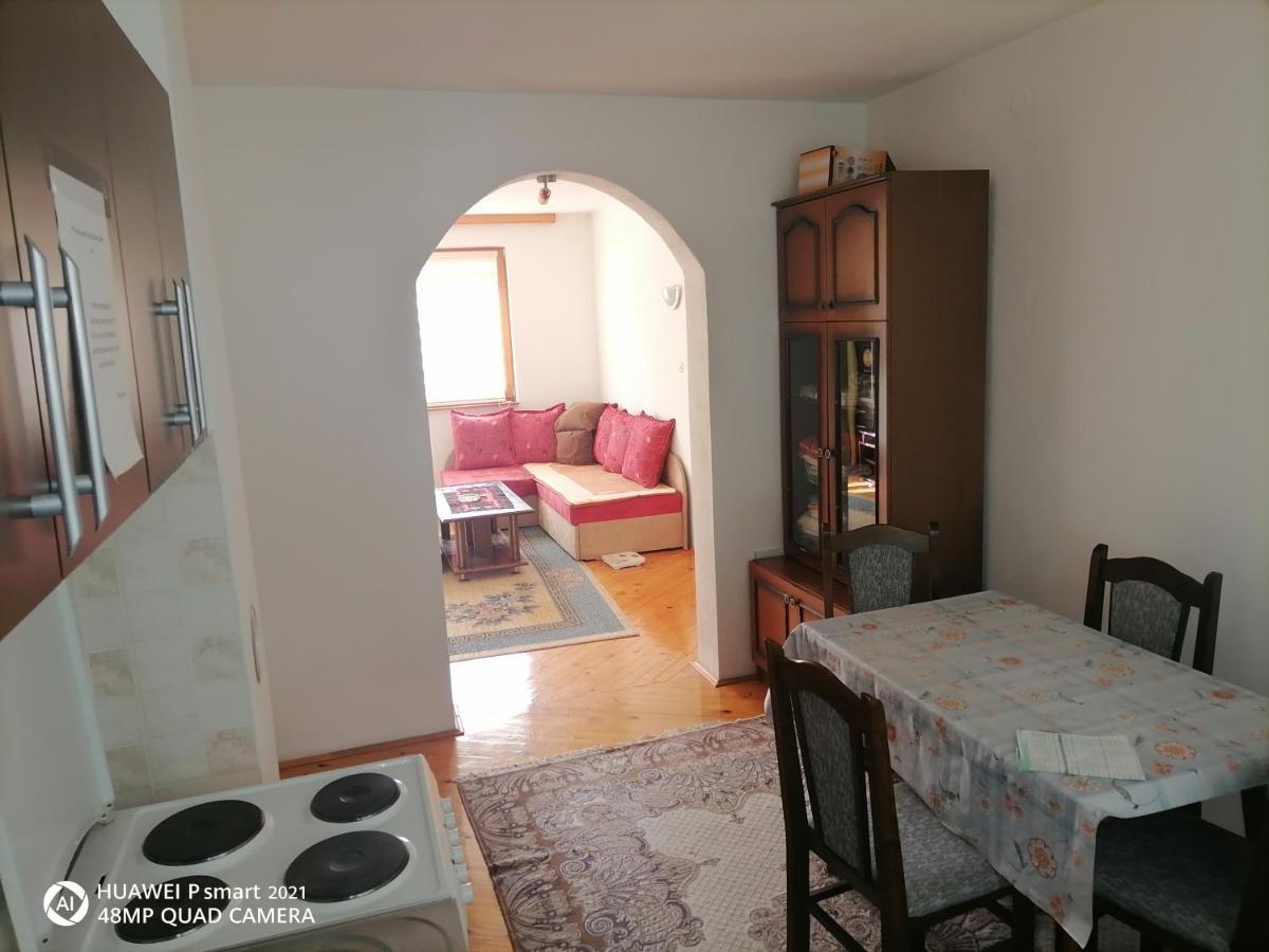 Guesthouse Behar Hotonj Exteriér fotografie