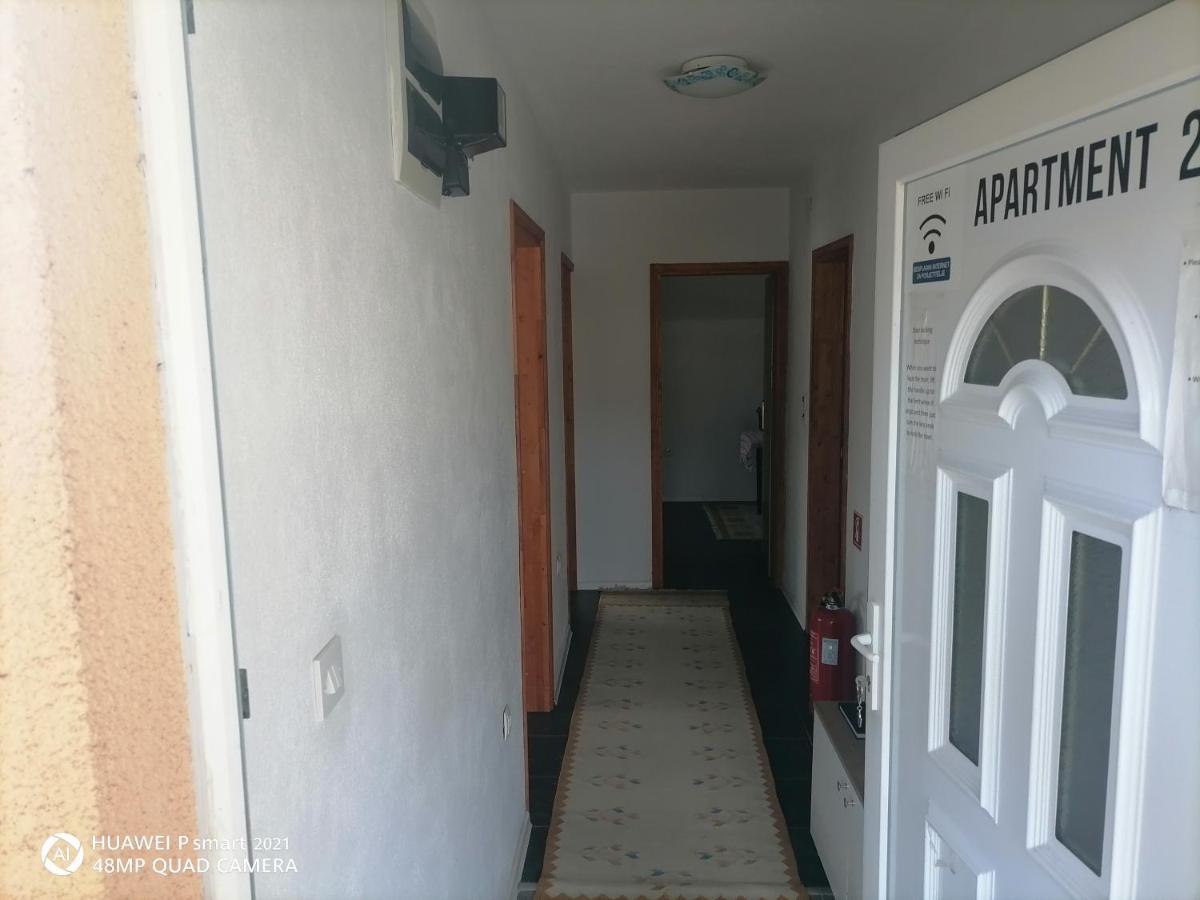 Guesthouse Behar Hotonj Exteriér fotografie