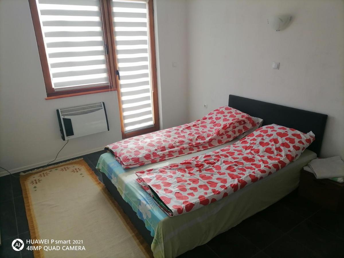 Guesthouse Behar Hotonj Exteriér fotografie