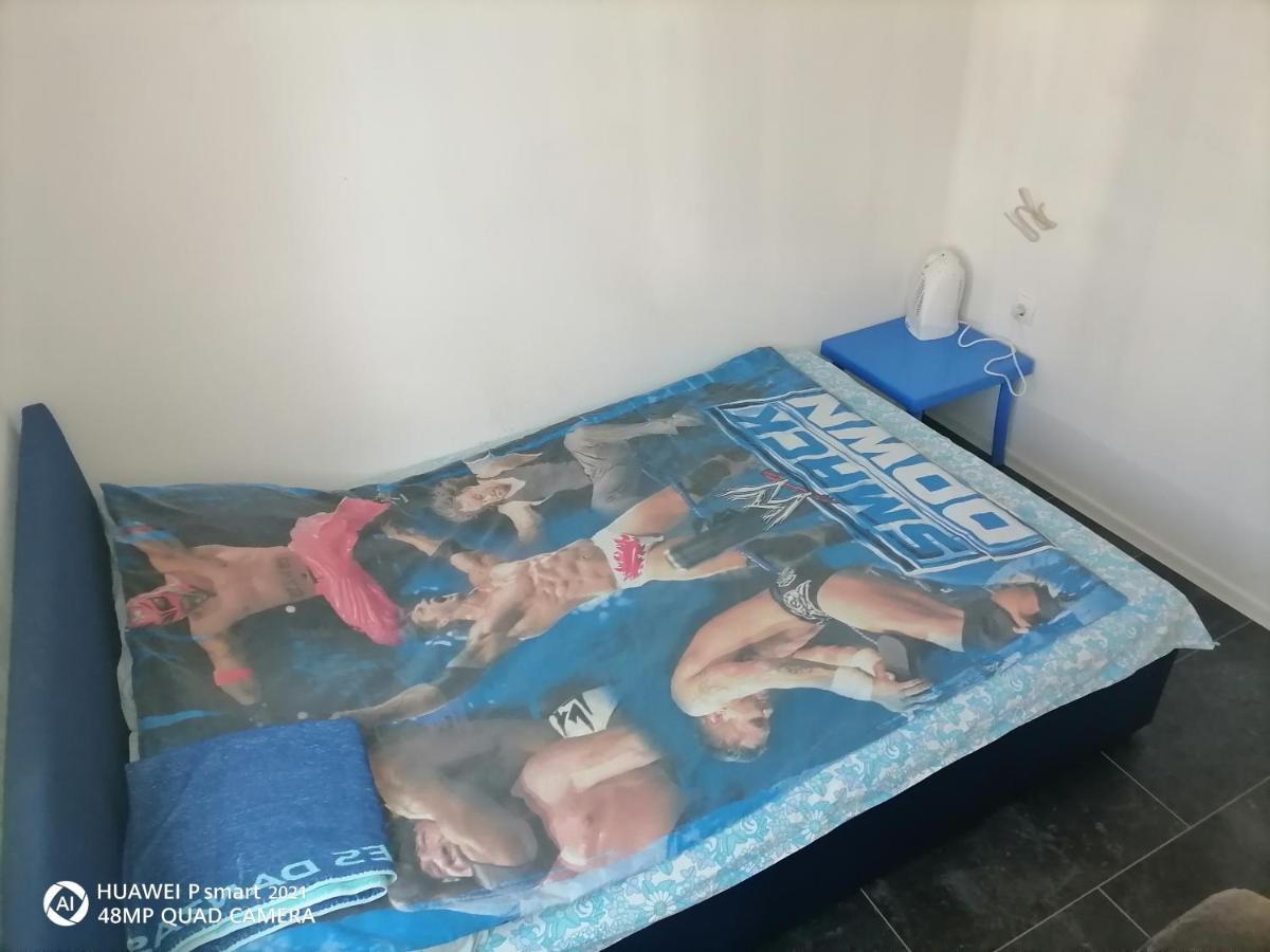 Guesthouse Behar Hotonj Exteriér fotografie